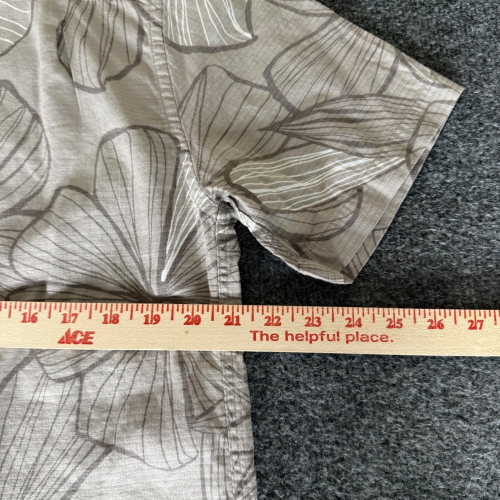 Quiksilver Gray Floral Short Sleeve Button-Down Shirt - Picture 5 of 7